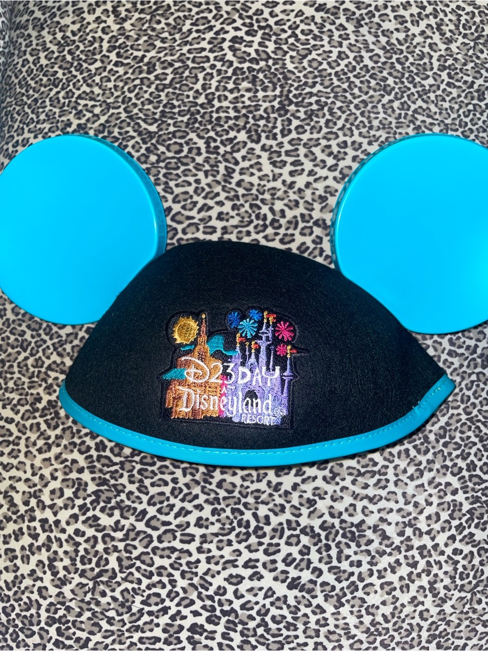 D23 Day Disneyland Mickey Ears - Picture 4 of 9